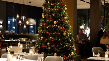 Families Op De Vuist Tijdens Kerstdiner Van Der Valk