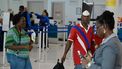 Volgens epidemioloog Izzy Gerstenbluth moet Curaçao de grenzen met Sint-Maarten sluiten vanwege de stijgingen in het aantal besmettingen daar.