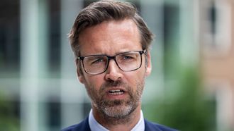 DEN HAAG - Sjoerd SjoerdsmaMinister van Buitenlandse Handel en Ontwikkelingssamenwerking staat de pers te woord voorafgaand aan de wekelijkse ministerraad in het ministerie van Algemene Zaken. LAURENS VAN PUTTEN / ANP