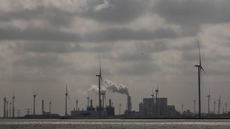 EEMSHAVEN - RWE Eemshavencentrale, centrale is een steenkool- en biomassa-gestookte elektriciteitscentrale. ANP ROBIN VAN LONKHUIJSEN