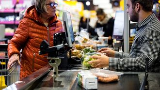 Boodschappen nét goedkoper, maar experts waarschuwen voor omslag: ‘Vanaf november weer duurder’
