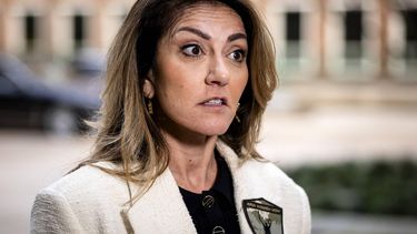 DEN HAAG - Dilan Yesilgoz-Zegerius, minister van Defensie, komt aan voor de wekelijkse ministerraad. REMKO DE WAAL / ANP