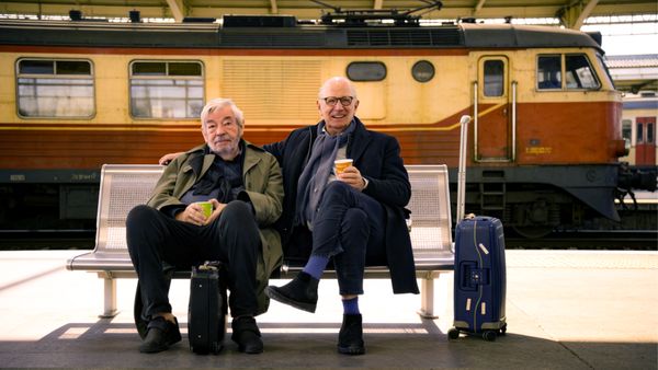 Maarten van Rossem en Philip Freriks op het spoor