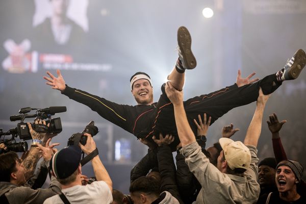 Amsterdam wordt gek: Menno wereldkampioen breakdance