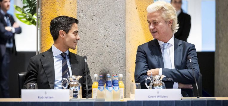 DEN HAAG - Fractievoorzitters Rob Jetten van D66 en Geert Wilders van de PVV voor een bijeenkomst met alle fractievoorzitters. Tijdens de bijeenkomst werd de uitslag van de Kamerverkiezingen besproken en werd een verkenner aangesteld voor de vorming van een nieuw kabinet. ANP REMKO DE WAAL