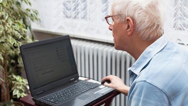 Ouderen online: internet populair onder 75-plussers