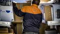 Bezorgers slepen PostNL voor rechter om drukte door corona