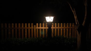 Tuinverlichting draagt bij aan lichtvervuiling.