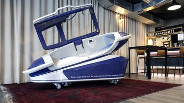 Last Resort euthanasia organization presents the death capsule 'Sarco' in Zurich 'Zelfdodingscapsule' voor het eerst gebruikt in Zwitserland, meerdere mensen aangehouden