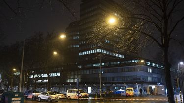 Twintig schoten bij schietpartij politie Amsterdam