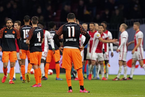 Ajax en PSV balen allebei