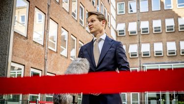 DEN HAAG - Jaimi van Essen, minister van Landbouw, Visserij, Voedselzekerheid en Natuur s komt aan bij het ministerie van Algemene Zaken voor de wekelijkse ministerraad. ROBIN UTRECHT / ANP