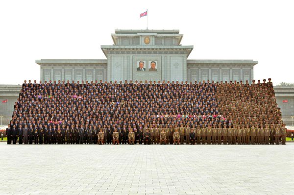 Kim Jong-Un viert feest na succesvolle kernproeven