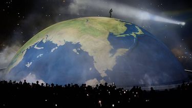 ARNHEM - Amerikaanse rapper Ye tijdens een concert in het Gelredome. In verschillende landen zijn optredens van de rapper, ook bekend als Kanye West, afgezegd, omdat hij in het recente verleden onder meer antisemitische en pro-nazistische uitspraken heeft gedaan. RAMON VAN FLYMEN / ANP