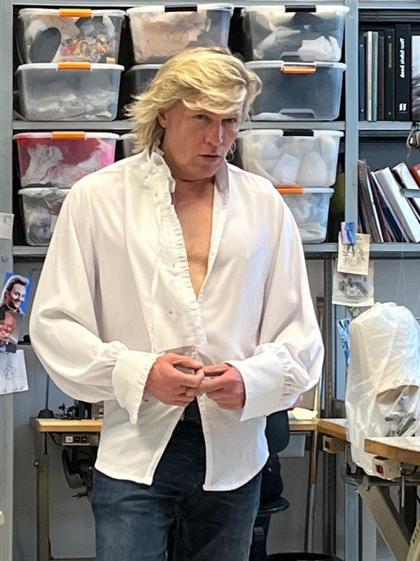 Hans Klok doorpassen.