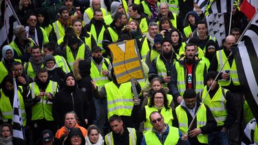 vergroting Inloggegevens spectrum Tienduizenden Gele Hesjes de straat op in Frankrijk