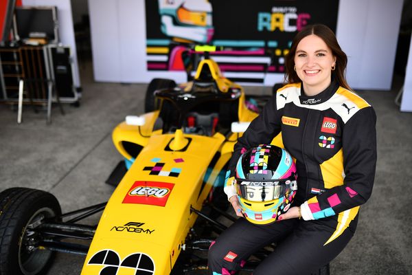 Max Verstappen niet enige Nederlander tijdens F1 Shanghai, ook Esmee (20) doet mee
