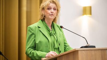 GORINCHEM - Burgemeester Reinie Melissant leidt de bijeenkomst met het Centraal Stembureau in het stadhuis. Na de gemeenteraadsverkiezingen zijn er vermoedens van stemfraude met volmachten in de gemeente. FRANK DE ROO / ANP