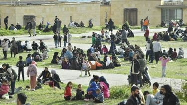 epa12878137 People fleeing areas the Israeli army has warned against in Beirut, Lebanon, 09 April 2026. At least 182 people were killed and more than 890 others injured after Israeli airstrikes hit multiple locations across Lebanon on 08 April, the Lebanese Ministry of Health reported. Israel launched a large-scale attack across Lebanon, including central Beirut, a day after the US and Iran agreed to a ceasefire. The Israeli government said the ceasefire does not cover Lebanon and that strikes on Hezbollah locations will continue.  EPA/WAEL HAMZEH