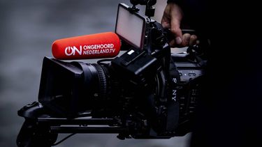DEN HAAG - Een camera met plopkap van omroep Ongehoord Nederland (ON!). ROBIN VAN LONKHUIJSEN / ANP