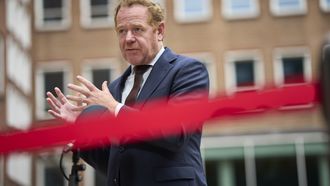 minister David van Weel onveilige relatie