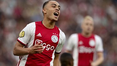 VS-international Dest verlaat trainingskamp Ajax in Qatar