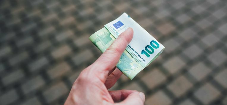 Tot welk bedrag mag je in Nederland contant betalen (en hoeveel mag je in huis hebben)?
