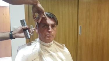 Bolsonaro zegt Franse minister af voor kapper