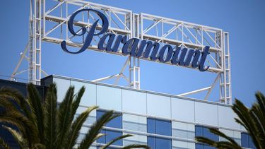 epa12289314 Paramount signage is on display in Los Angeles, California, USA, 07 August 2025. Paramount Global and Skydance Media have completed their $8.4 billion merger, with the company renamed ‘Paramount Skydance Corp’.  EPA/ALLISON DINNER