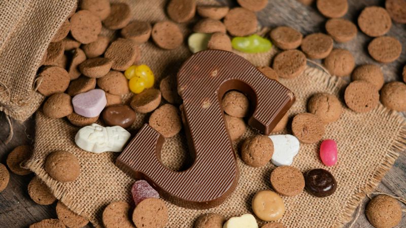 Chocoladeletter, Sinterklaas, feestdagen, december