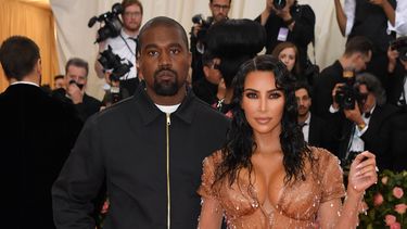 kim kardashian en kanye west gaan officieel scheiden