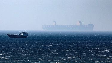 epa12194517 A ship sails in the Strait of Hormuz as seen from Khasab, Musandam Governorate, Oman, 24 June 2025. The Iranian parliament approved a measure to close the Strait of Hormuz following US strikes on three of Iran's key nuclear sites on 22 June 2025. Israel and Iran have been exchanging fire since Israel launched strikes across Iran on 13 June 2025.  EPA/ALI HAIDER
