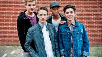 Sweaters met handtekeningen Mainstreet te winnen