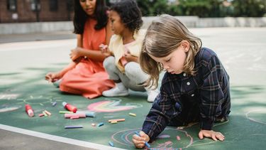 Veel kinderen krijgen betere start, maar kwetsbare groep raakt verder achterop