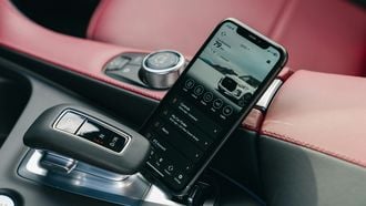 smartphone in auto verkeersboetes