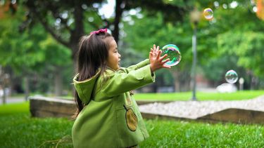 Buitenspelen, kinderen, spelen, opvoeding