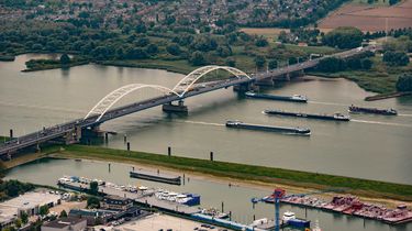 Hoogleraren Merwedebrug Op Haar Na Ingestort