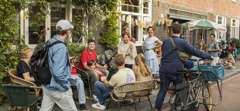 buren, buurt, eenzaamheid, eenzaam, buurtbankjesdag