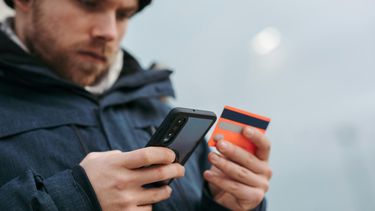 Goedverdienende millennials stellen dromen uit: 'Twee keer ruim modaal, maar houden weinig over'