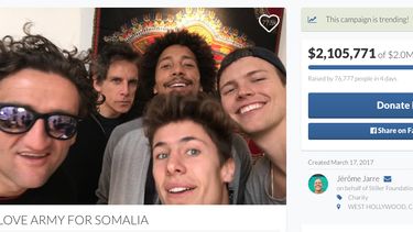 Crowdfunding stuurt vliegtuig plus eten naar Somalië