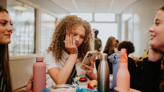 Stanford test 6 waarschuwingen voor social media: opvallend genoeg werkt ‘verslaving’ amper