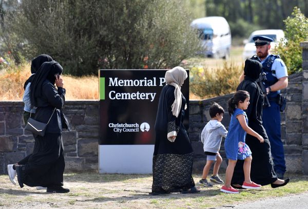 Eerste slachtoffers Christchurch begraven