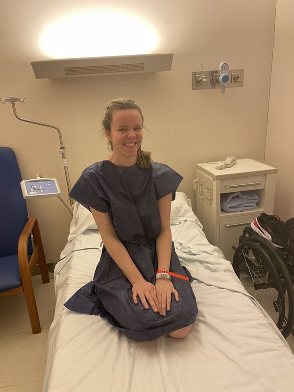 Wijsheden van 25-jarigen: Esmée heeft het Ehlers-Danlos Syndroom en ligt 22 uur per dag op bed