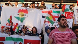 25 oktober - Koerden bevriezen referendum