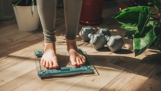 Onderzoekers ontdekken waarom afvallen zo moeilijk kan zijn: je hersenen onthouden je oude gewicht