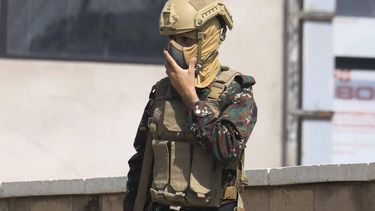epa13157224 A Houthi soldier stands guard in the vicinity of Sana'a airport amid heightened tensions, in Sana'a, Yemen, 08 August 2026. The Saudi-backed government forces claimed to have launched a military operation against Houthi forces across multiple frontlines of the war-ravaged country in retaliation to the Houthis' recent missile and drone assaults on Yemeni military positions in the eastern provinces of Hadhramout and Marib. The recent hostilities come four years after a UN-brokered truce halted major fighting between the two warring parties in Yemen.  EPA/YAHYA ARHAB