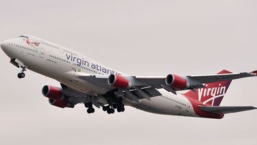 Stewardess Virgin Atlantic hoeft geen make-up meer