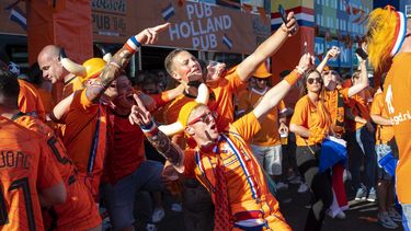 Nederland maakt zich op voor tweede wedstrijd Oranje