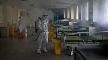 In 'coronastad' Wuhan géén besmette mensen meer in ziekenhuis