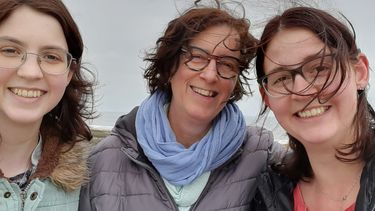 Moeder dochter zelfdoding jeugdzorg suïcide